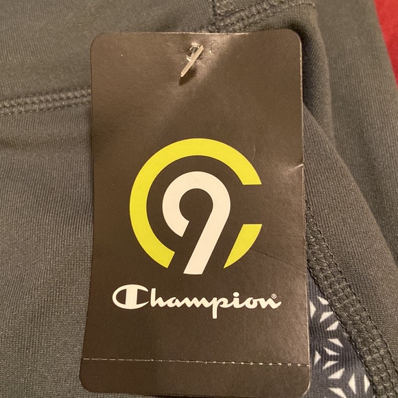 NWT Women’s M C9 Champion Freedom tight Cropped capri pants Duo-Dry pine green - Picture 6 of 8